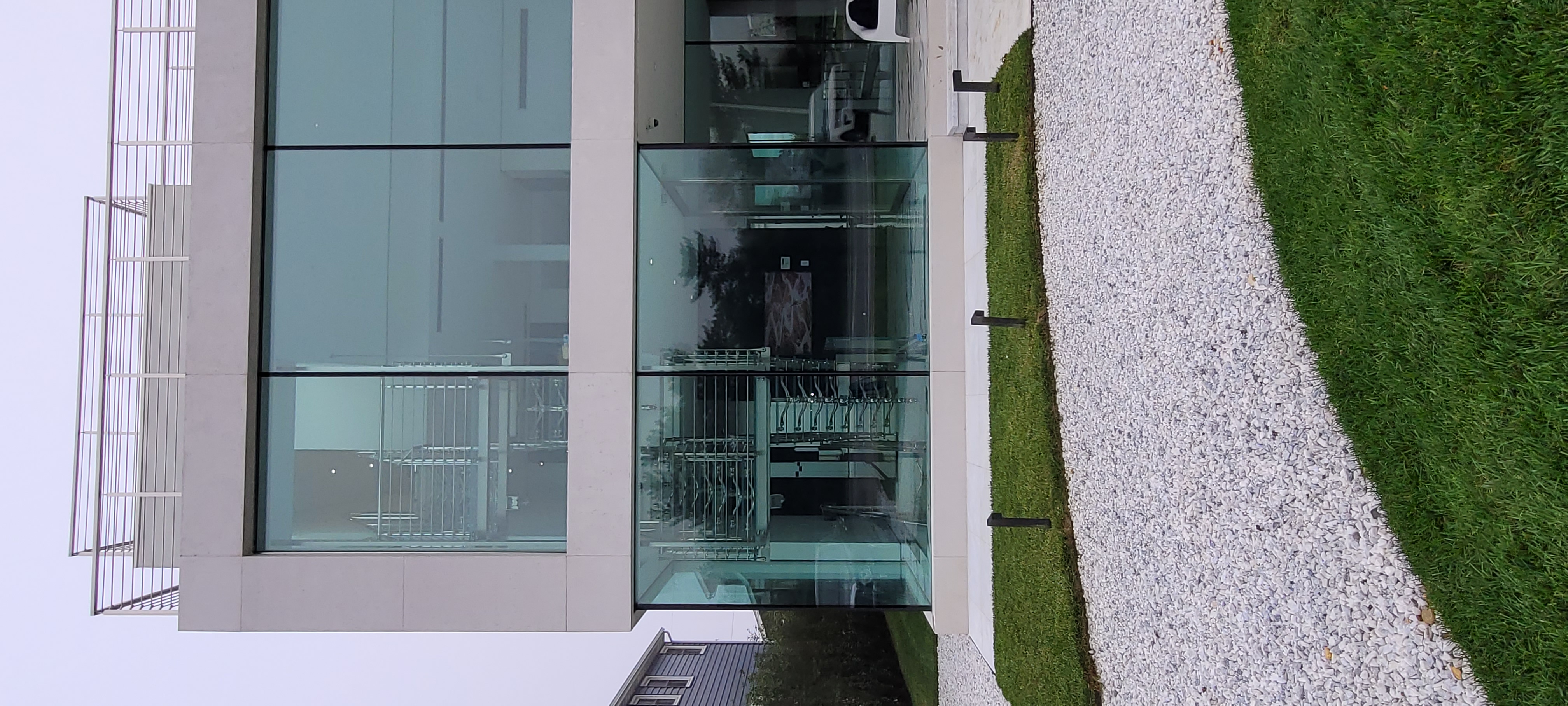 Private Residence — Atrium Stair — view 3